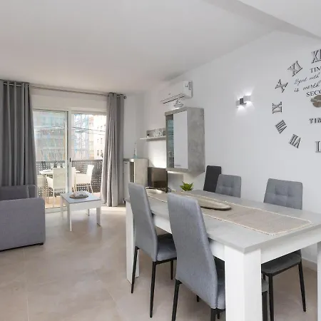 Karma By Interhome Daire
